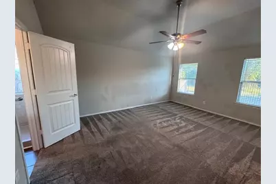 902 Blue Quail Run, Glenn Heights, TX 75154 - Photo 8