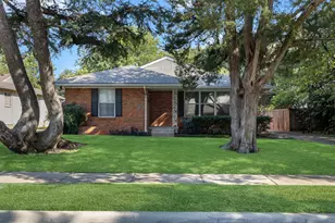 6317 Ravendale Ln, Dallas, TX 75214 - Photo 2