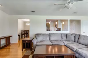 702 Pebble Beach Dr, Garland, TX 75043 - Photo 10