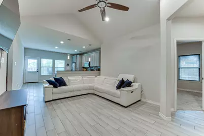 112 Ryburn Street, Waxahachie, TX 75165 - Photo 4