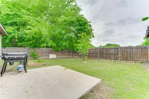 112 Ryburn St, Waxahachie, TX 75165 - Photo 20