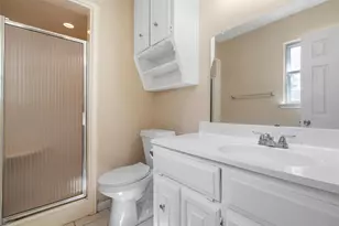 309 Crescent Dr, Hewitt, TX 76643 - Photo 8