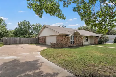309 Crescent Drive, Hewitt, TX 76643 - Photo 14