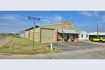 206 Kings Plaza, Granbury, TX 76049 - Photo 10