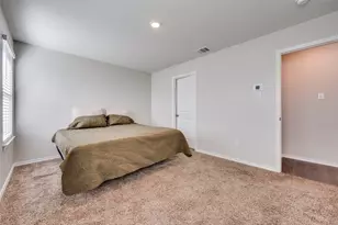 932 Juno Ln, Denton, TX 76209 - Photo 16