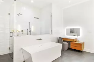 9943 Coppedge Ln, Dallas, TX 75220 - Photo 20