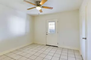 1432 W Torrey St, Granbury, TX 76048 - Photo 18