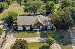 2910 S Country Club Rd, Garland, TX 75043 - Photo 36