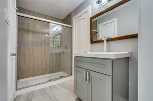 2910 S Country Club Rd, Garland, TX 75043 - Photo 26