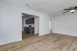 217 Ridgeway Ave, Azle, TX 76020 - Photo 8