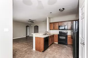 213 Kennedy Dr, Crowley, TX 76036 - Photo 6