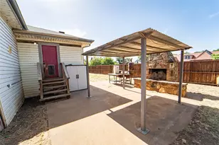 1000 W Hullum St, Breckenridge, TX 76424 - Photo 30