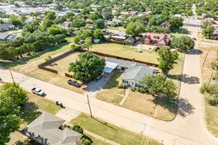 1000 W Hullum St, Breckenridge, TX 76424 - Photo 8