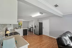 1811 Main St, Sulphur Springs, TX 75482 - Photo 26