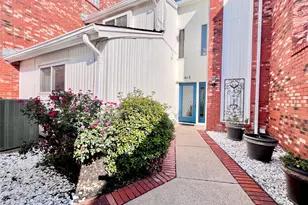 612 Carriage Way, Duncanville, TX 75137 - Photo 2