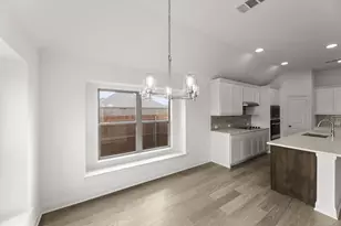 148 Trinity St, Grandview, TX 76050 - Photo 8