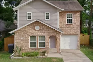 2714 Stephenson Dr, Dallas, TX 75215 - Photo 1