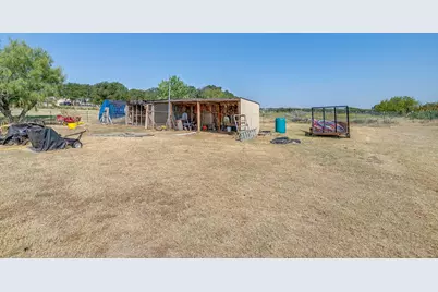 1035 Summit Drive, Springtown, TX 76082 - Photo 30