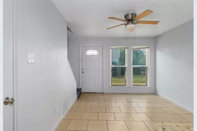 4951 Miller Avenue, Fort Worth, TX 76119 - Photo 8