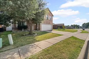 2433 Galemeadow Dr, Fort Worth, TX 76123 - Photo 2