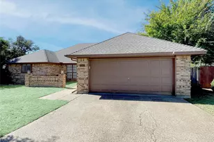 7716 Harmony Dr, Fort Worth, TX 76133 - Photo 2