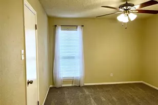 1304 Harwell Dr, Arlington, TX 76011 - Photo 16