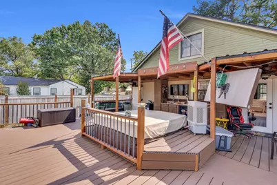 113 E Criddle Street, Waxahachie, TX 75165 - Photo 4