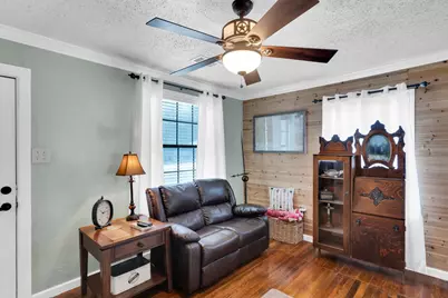 113 E Criddle Street, Waxahachie, TX 75165 - Photo 10