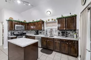 305 Ravenna Rd, Lake Dallas, TX 75065 - Photo 6