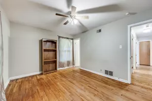 1706 W College St, Sherman, TX 75092 - Photo 20