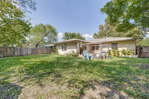 1706 W College St, Sherman, TX 75092 - Photo 26