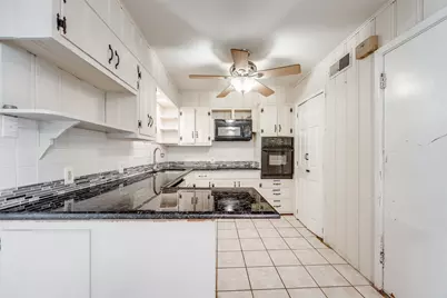 1706 W College Street, Sherman, TX 75092 - Photo 10