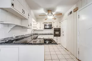 1706 W College St, Sherman, TX 75092 - Photo 10