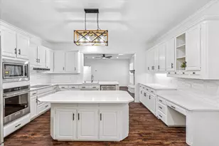 7011 Gunston Ln, Arlington, TX 76017 - Photo 14