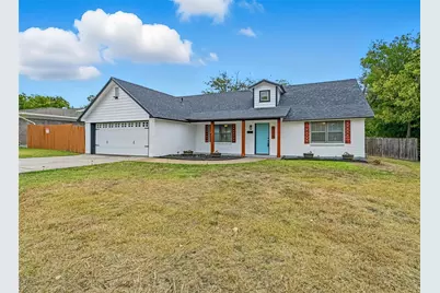 5225 Ruston Avenue, Fort Worth, TX 76133 - Photo 1