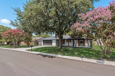 6725 Greenacres Drive, North Richland Hills, TX 76182 - Photo 2