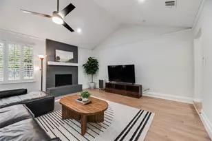 6725 Greenacres Dr, North Richland Hills, TX 76182 - Photo 8