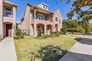 516 Renaissance Ln, Irving, TX 75060 - Photo 2