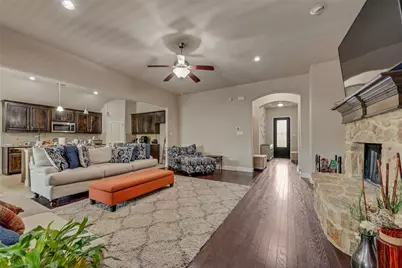 202 Debbie Way, Red Oak, TX 75154 - Photo 10