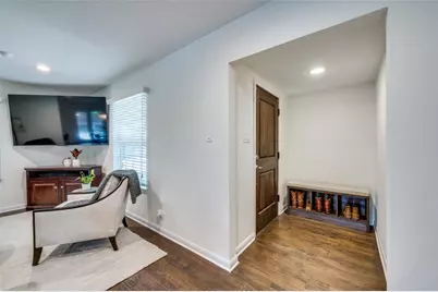 8543 Glencrest Lane, Dallas, TX 75209 - Photo 4