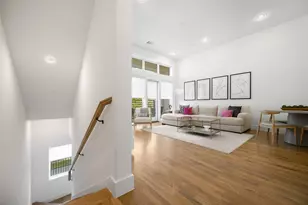 1727 Caddo St, Dallas, TX 75204 - Photo 8