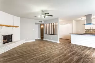 1333 Steinburg Ln, Fort Worth, TX 76134 - Photo 4