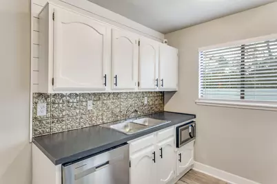 1333 Steinburg Lane, Fort Worth, TX 76134 - Photo 14