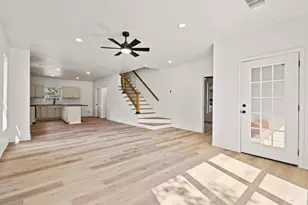 831 W Owing St, Denison, TX 75020 - Photo 6