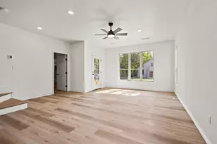 831 W Owing St, Denison, TX 75020 - Photo 8