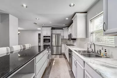 233 Willow Ridge Road, Fort Worth, TX 76103 - Photo 16