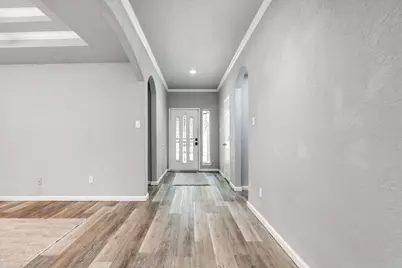 233 Willow Ridge Road, Fort Worth, TX 76103 - Photo 2