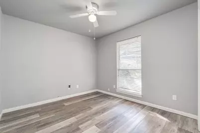 233 Willow Ridge Road, Fort Worth, TX 76103 - Photo 4