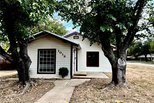 1018 S Seaman St, Eastland, TX 76448 - Photo 2