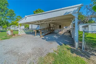 302 N Main St, Ector, TX 75439 - Photo 24